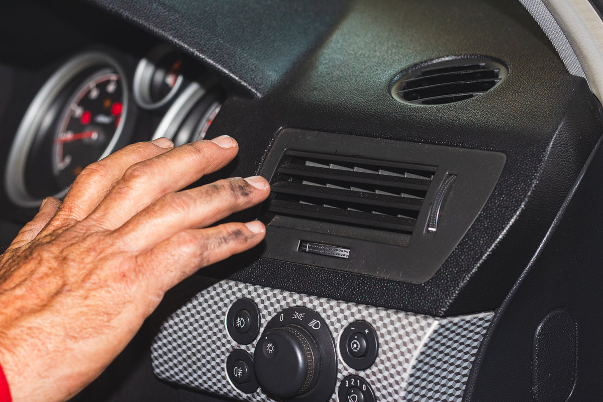 4 Signs Your Vehicle Needs Aircon Regas Service